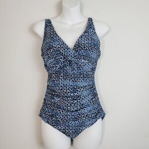 Nip Tuck Women's Swimsuit 8 Navy Blue Twist Front Smoothing Slimming Beach